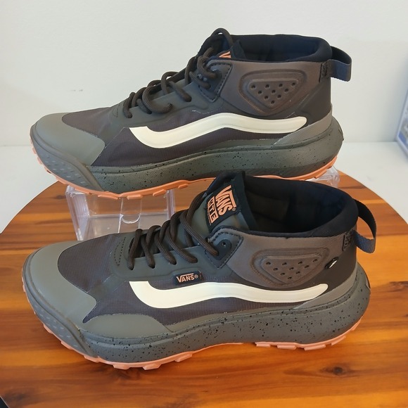 Vans Crosspath MTE Boots Mens 8 Brown Mid Hiking Hike Outdoors Sneakers